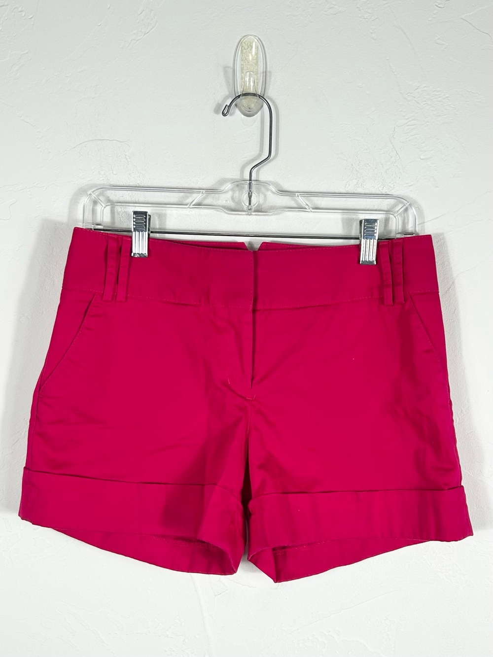 EXPRESS Hot Pink Cuffed Dress Shorts Women's Size 4 Tailored Mid Rise Magenta